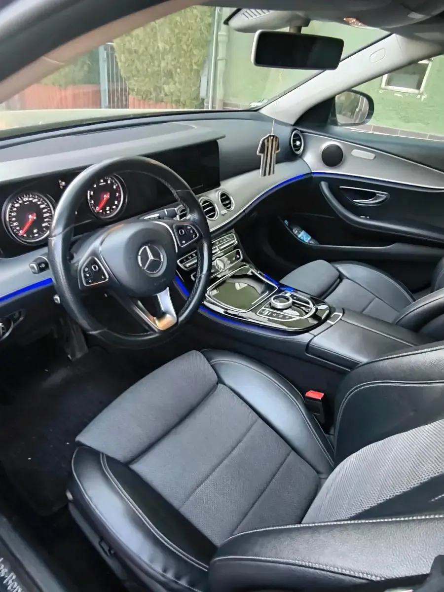 Gebraucht Mercedes E200 184 PS (135 kW) 2016 Grau Limousine