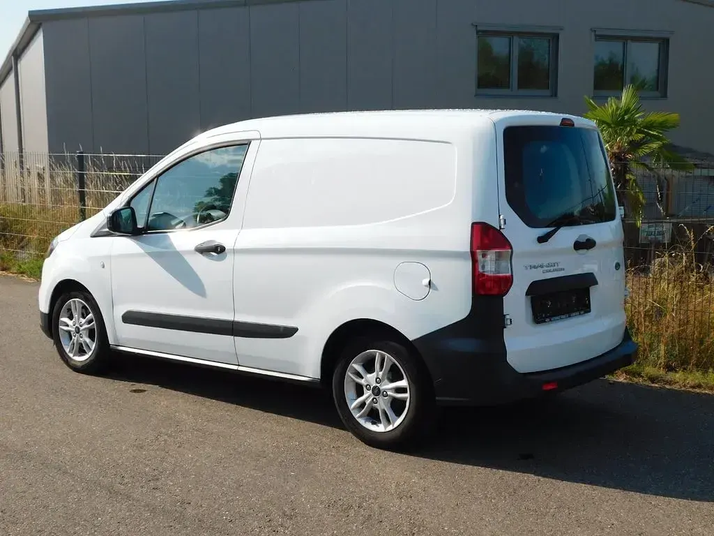 Gebraucht Ford Transit Trend 101 PS (74 kW) 2021 Weiß Van / Kleinbus