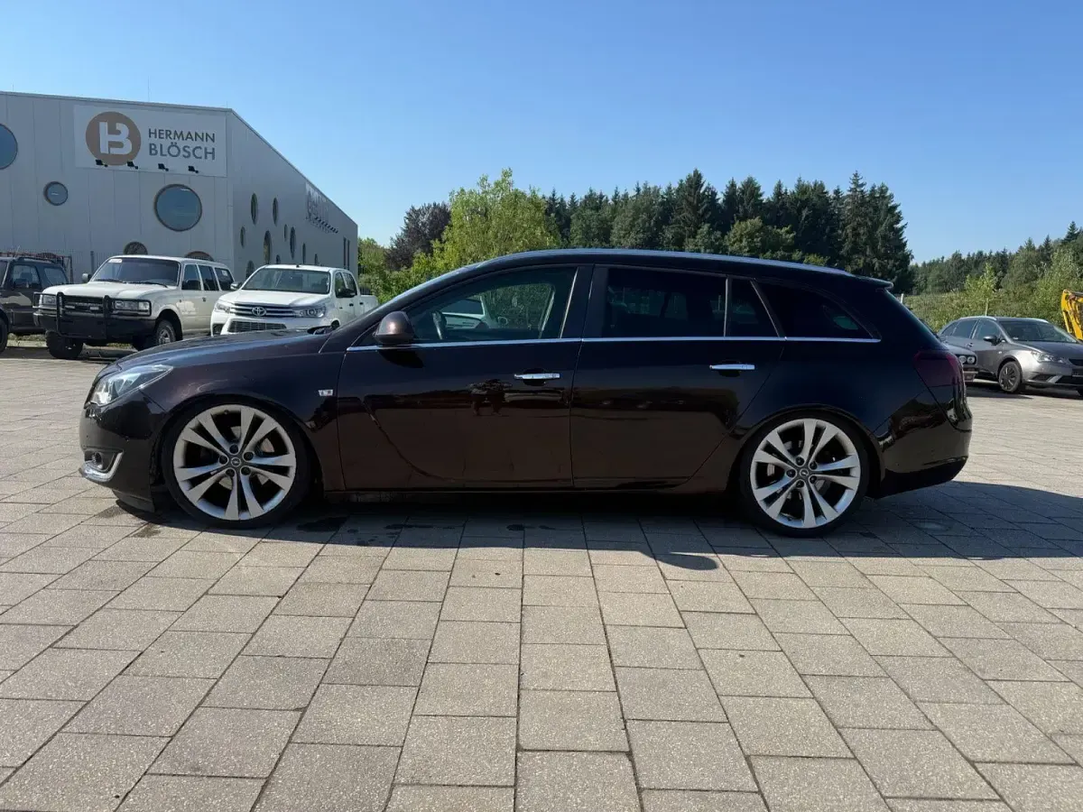 Gebraucht Opel Insignia Business Edition 163 PS (119 kW) 2013 Braun Kombi