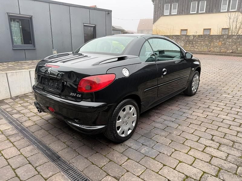 Gebraucht Peugeot 206 CC 109 PS (80 kW) 2005 Schwarz Cabrio