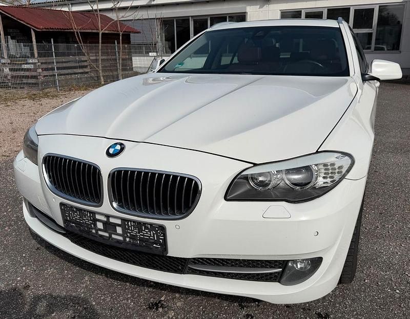Gebraucht BMW 525 218 PS (160 kW) 2012 Weiß Kombi