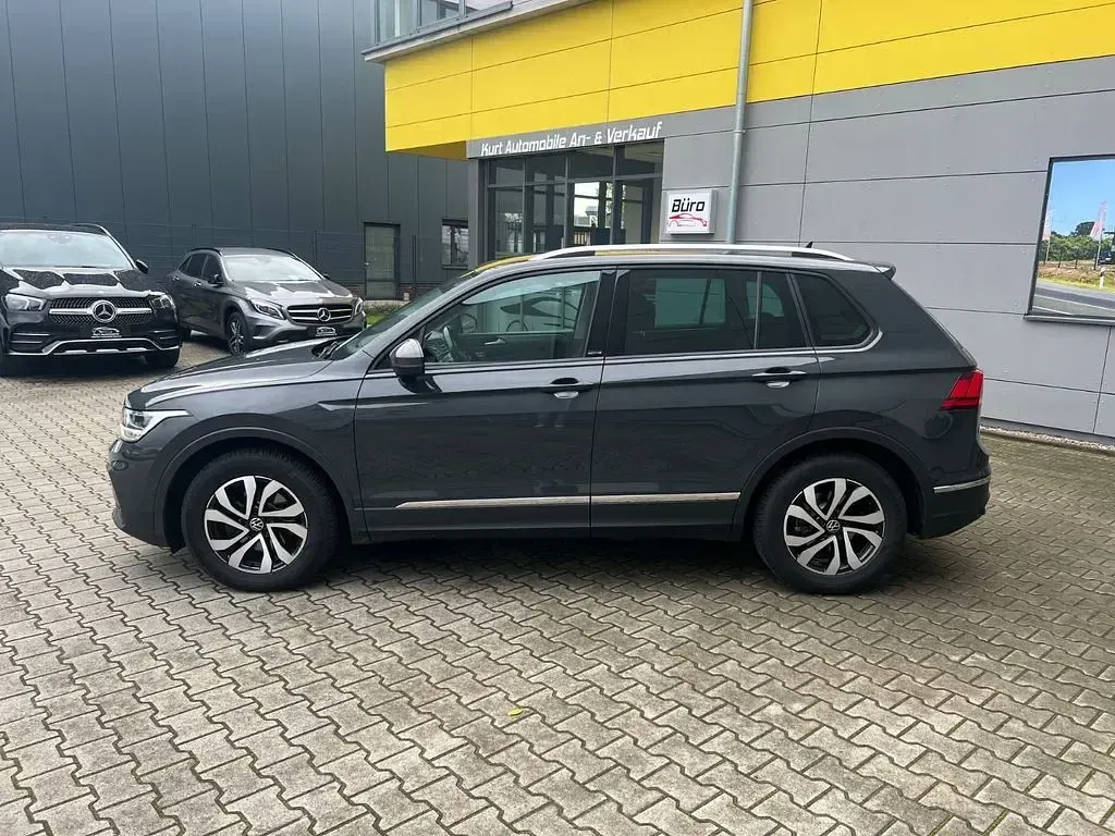 Gebraucht VW Tiguan Active 150 PS (110 kW) 2021 Grau SUV