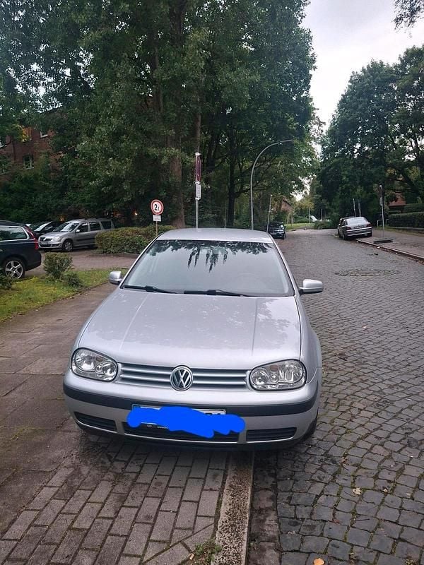 Grau Gebraucht 2002 VW Golf IV Kleinwagen | 700 € (Guter Preis) - Bild 1/4