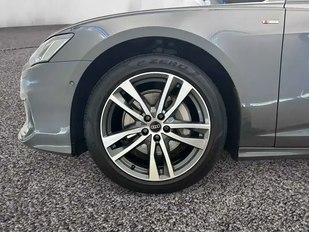 Gebraucht Audi A6 S-Line 265 PS (194 kW) 2023 Daytonagrau perleffekt Kombi
