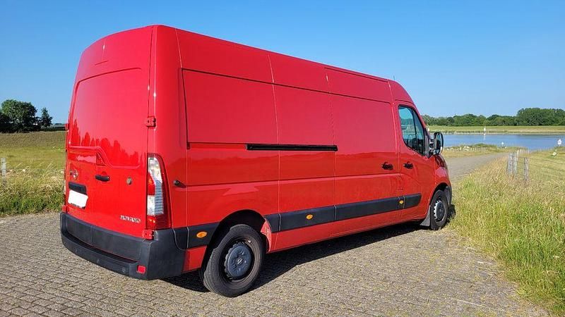 Gebraucht Opel Movano 145 PS (106 kW) 2018 Rot Limousine