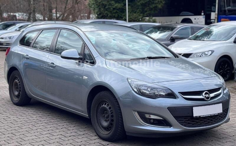 Grau Gebraucht 2013 Opel Astra Edition Kombi | 2.990 € (Superpreis) - Bild 1/4