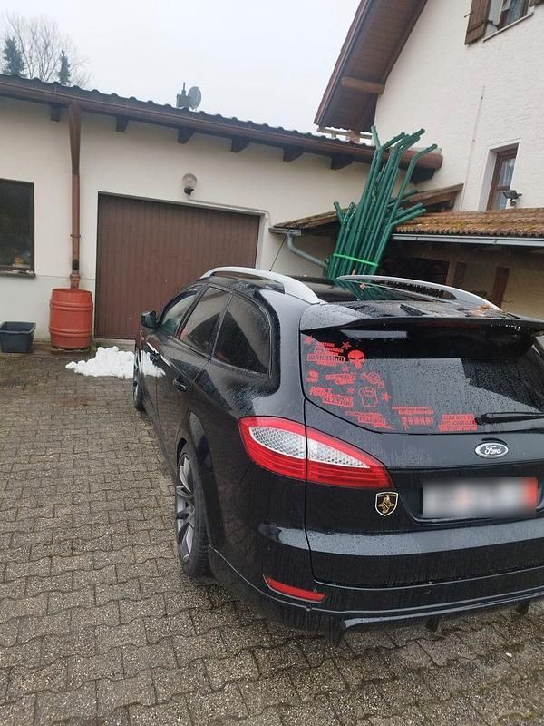 Gebraucht Ford Mondeo Titanium 140 PS (102 kW) 2010 Schwarz Kombi