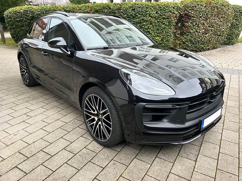 Schwarz Gebraucht 2024 Porsche Macan GTS SUV | 111.990 € (Teuer) - Bild 1/4