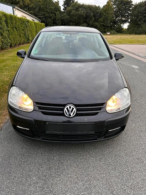 Schwarz Gebraucht 2004 VW Golf IV Kleinwagen | 599 € (Guter Preis) - Bild 1/4