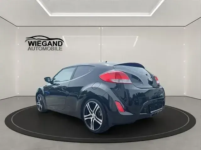 Gebraucht Hyundai Veloster Trend 140 PS (102 kW) 2014 Schwarz Kleinwagen