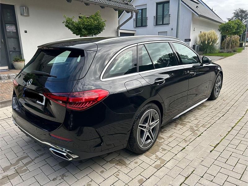 Gebraucht Mercedes C300 AMG 265 PS (194 kW) 2024 Schwarz Kombi