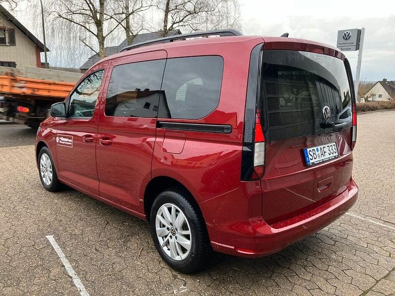 Gebraucht VW Caddy Life 102 PS (75 kW) 2024 Rot Van / Kleinbus