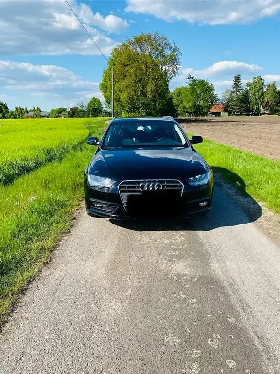 Używany Audi A4 Attraction 150 KM (110 kW) 2015 Czarny Kombi