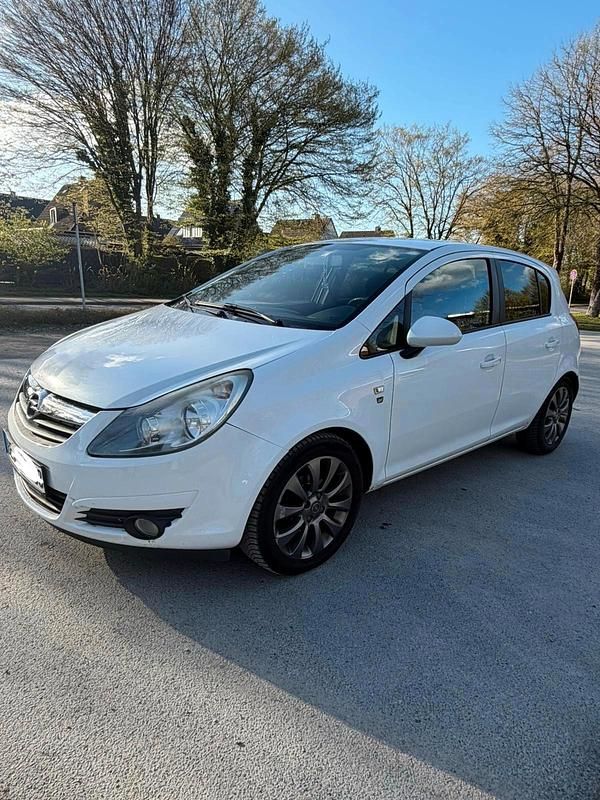 Gebraucht Opel Corsa Edition 75 PS (55 kW) 2010 Weiß Kleinwagen