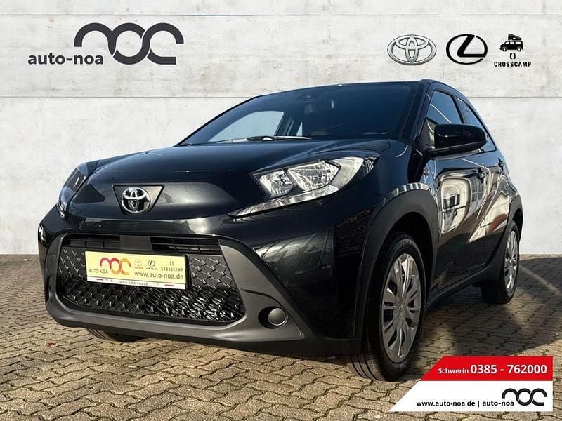 Schwarz Neu 2025 Toyota Aygo Business Edition Kleinwagen | 20.900 € - Bild 1/4