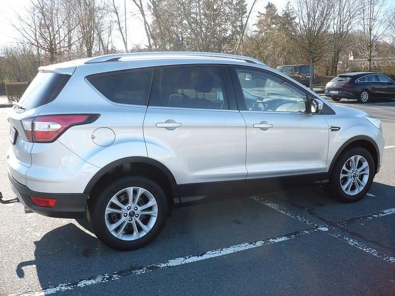 Gebraucht Ford Kuga Titanium 150 PS (110 kW) 2019 SUV