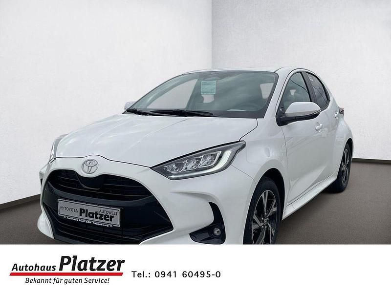 Weiss Neu 2025 Toyota Yaris Hybrid Limousine | 23.480 € (Guter Preis) - Bild 1/4