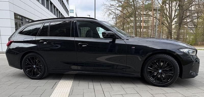 Gebraucht BMW 320 M Sport 190 PS (139 kW) 2024 Schwarz Kombi