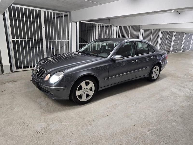 Gebraucht Mercedes E350 Elegance 272 PS (200 kW) 2005 Grau Limousine