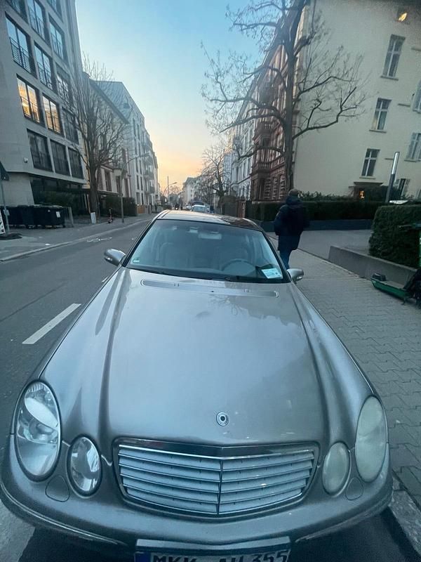Gebraucht Mercedes E320 2002 Grau Limousine