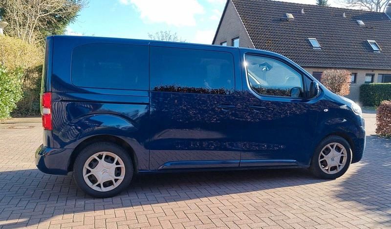 Gebraucht Citroën Spacetourer Feel 150 PS (110 kW) 2019 Blau Van / Kleinbus