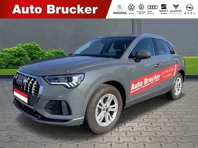 Schwarz Gebraucht 2022 Audi Q3 Ambiente SUV | 42.880 € - Bild 1/4