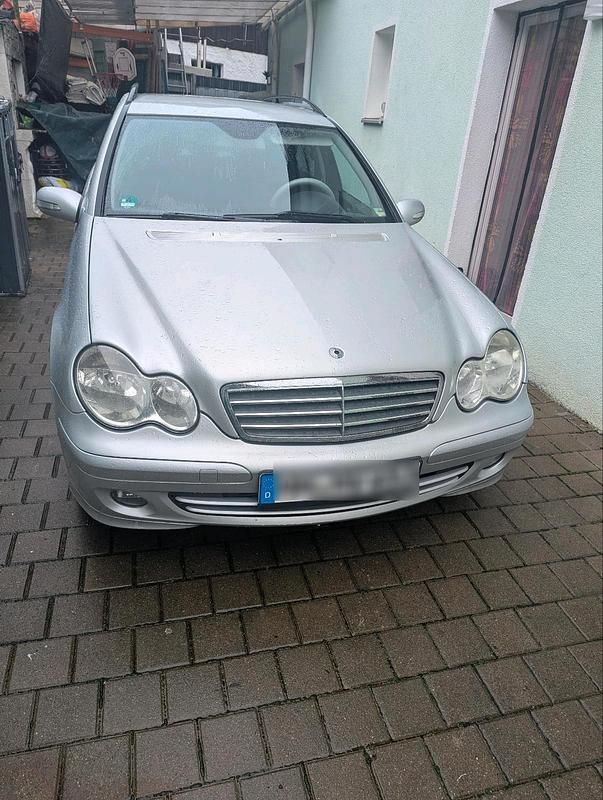 Silber Gebraucht 2006 Mercedes C220 Kombi | 1.500 € (Fairer Preis) - Bild 1/4
