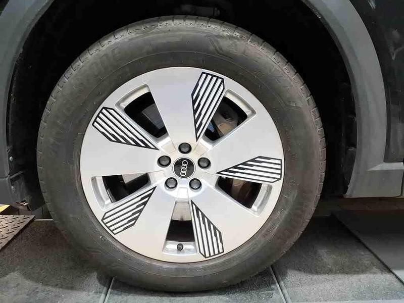 Gebraucht Audi e-tron 230 kW (313 PS) 2022 Schwarz SUV