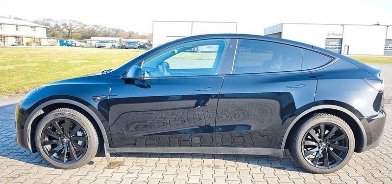 Gebraucht Tesla Model Y RWD 188 kW (256 PS) 2023 Schwarz SUV