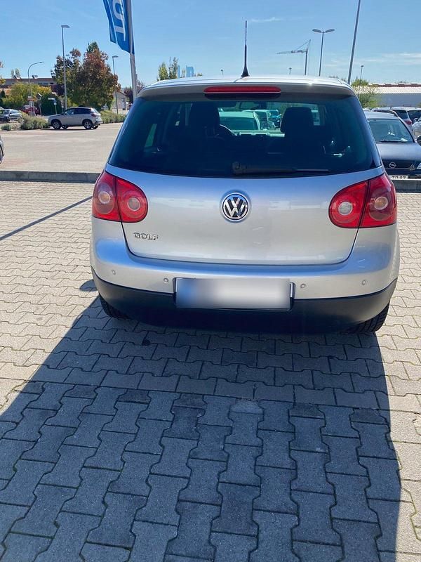 Gebraucht VW Golf V 80 PS (58 kW) 2008 Silber Limousine