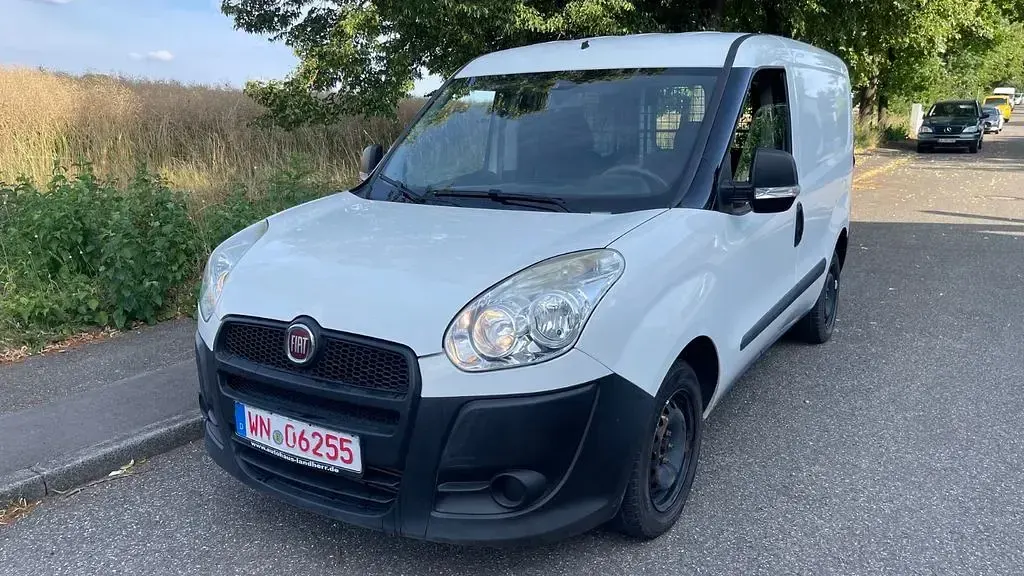 Gebraucht Fiat Doblò Basis 90 PS (66 kW) 2014 Weiß Van / Kleinbus