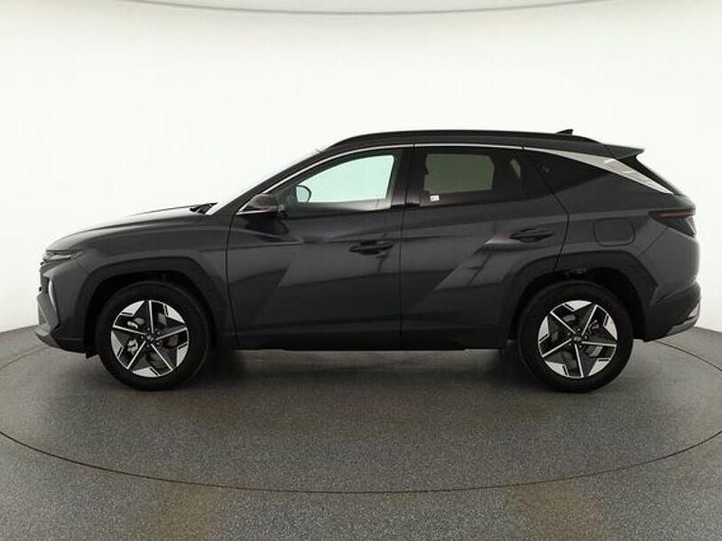Neu Hyundai Tucson 150 PS (110 kW) 2025 Silber SUV
