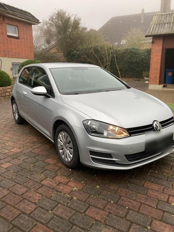 Silber Gebraucht 2015 VW Golf VII Kleinwagen | 6.000 € (Superpreis) - Bild 1/4