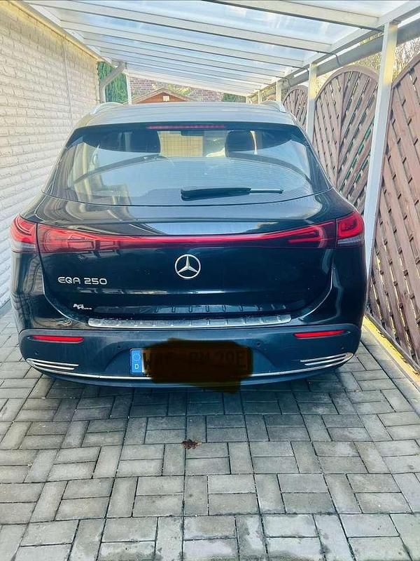 Gebraucht Mercedes EQA250 Progressive 139 kW (190 PS) 2022 SUV