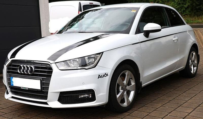 Weiß Gebraucht 2015 Audi A1 Ambition Kleinwagen | 8.000 € (Guter Preis) - Bild 1/4
