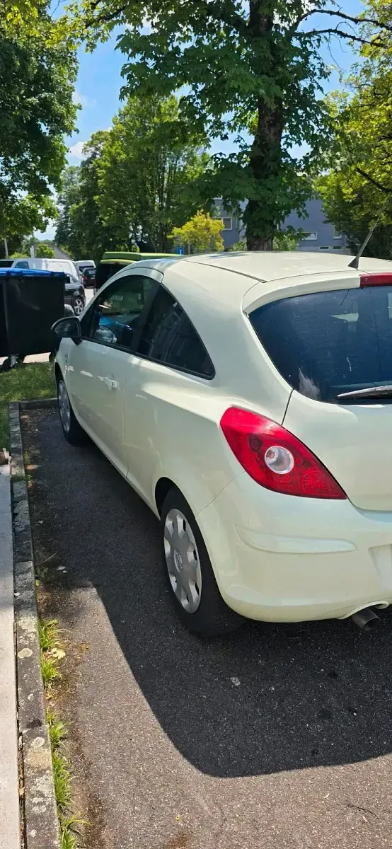 Gebraucht Opel Corsa Satellite 84 PS (61 kW) 2011 Kleinwagen
