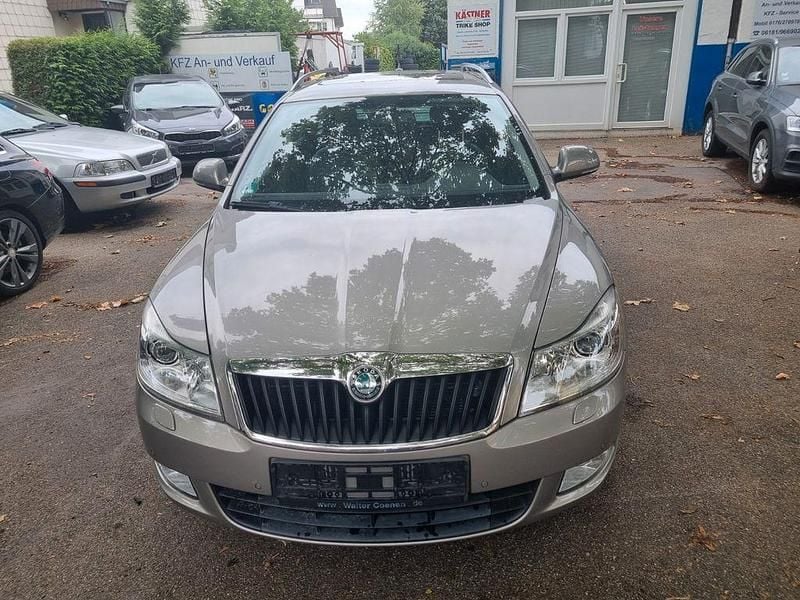 Gebraucht Skoda Octavia Elegance 160 PS (117 kW) 2012 Other Kombi