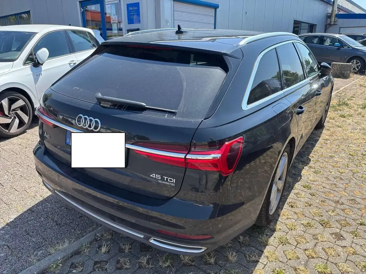Gebraucht Audi A6 Sport 231 PS (169 kW) 2019 Mythosschwarz metallic Kombi