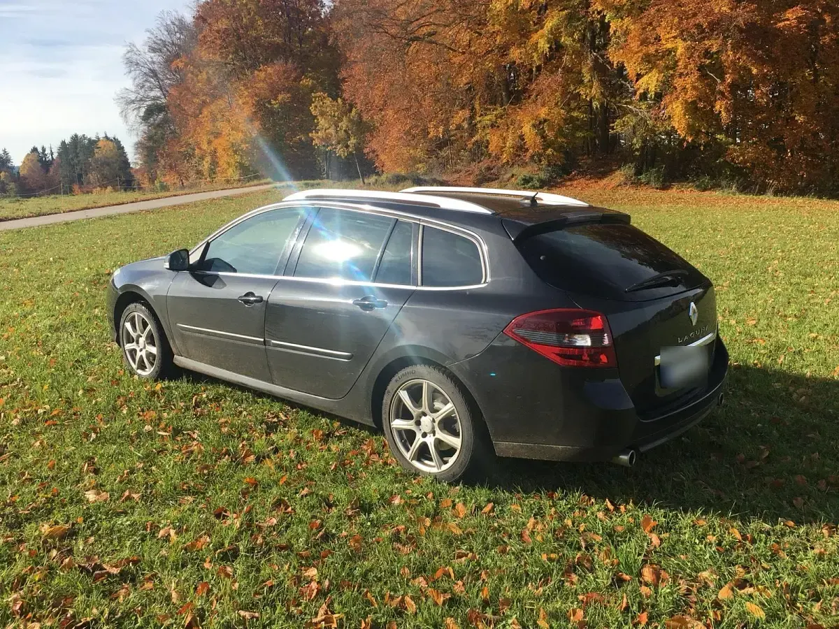 Gebraucht Renault Laguna III 150 PS (110 kW) 2010 Schwarz Kombi