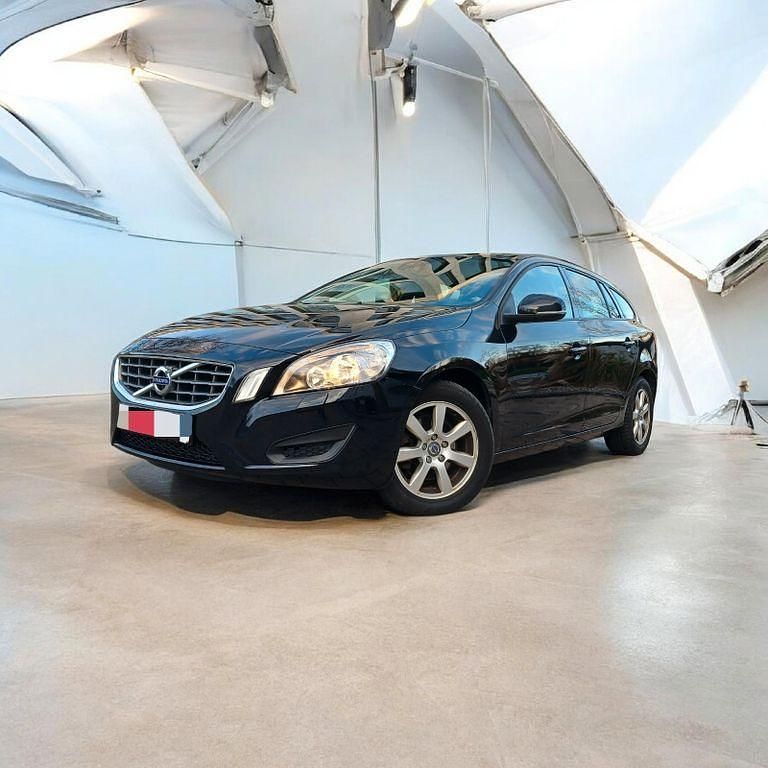 Gebraucht Volvo V60 Kinetic 163 PS (119 kW) 2012 Schwarz Kombi