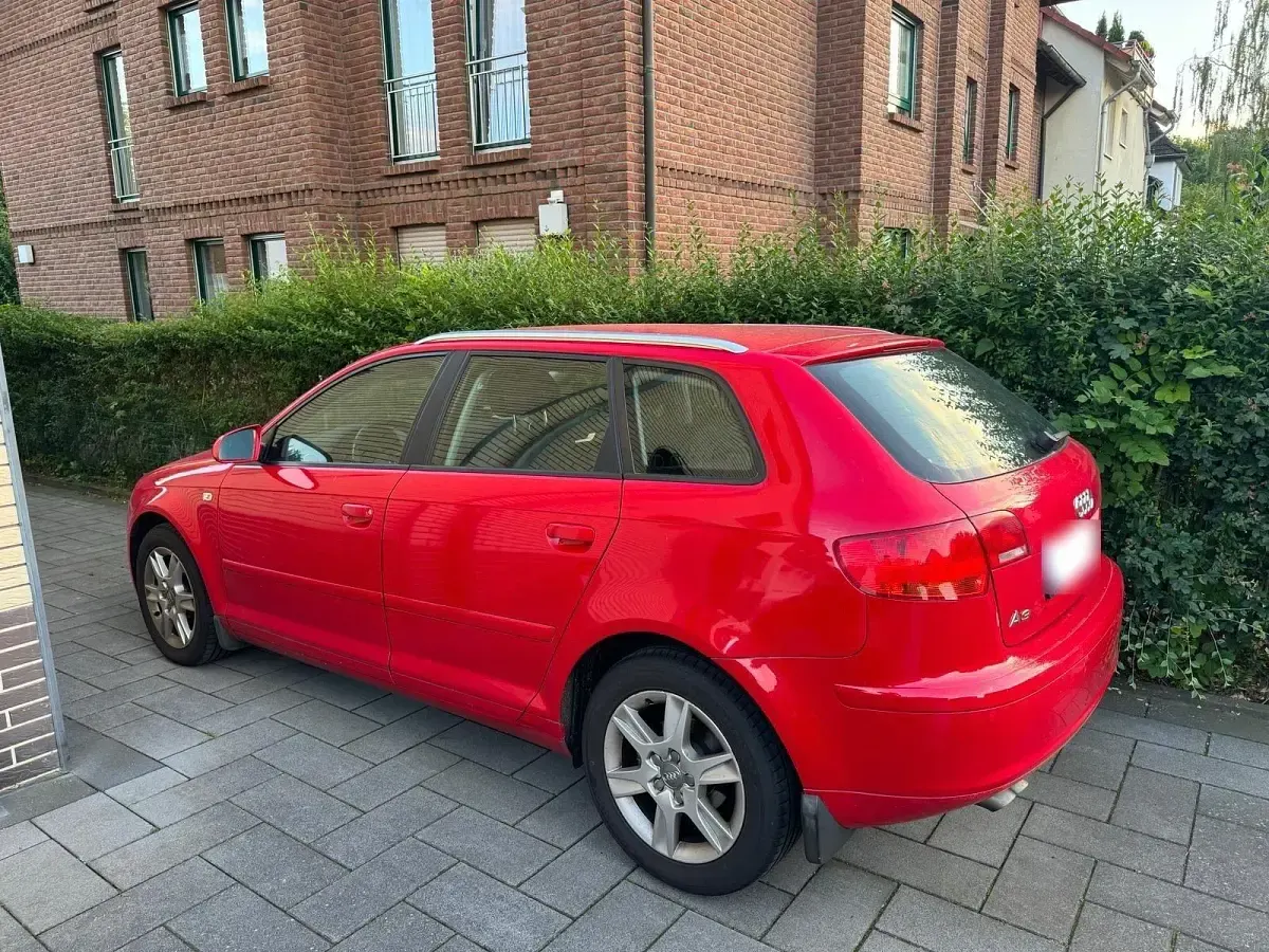Second-hand Audi A3 Ambiente 104 CP (76 kW) 2006 Roșu Hatchback
