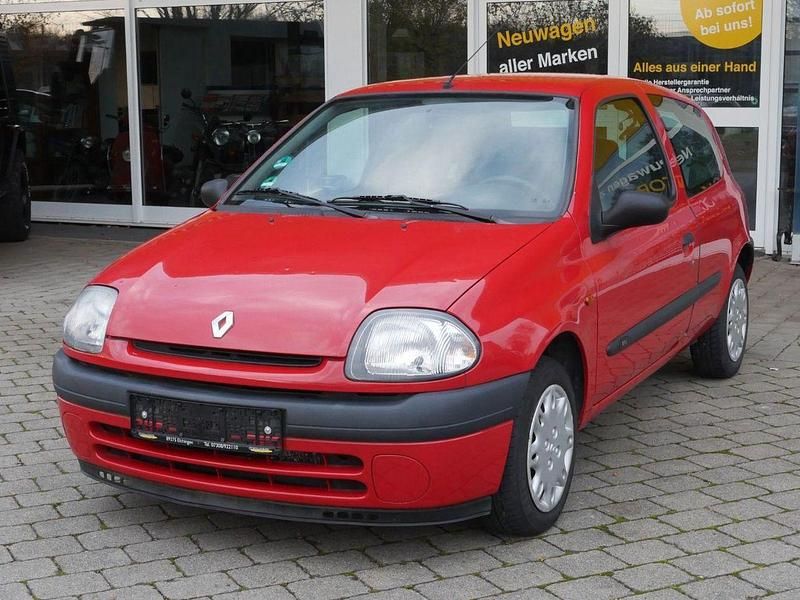 Rot Gebraucht 1999 Renault Clio II Limousine | 1.999 € (Etwas zu teuer) - Bild 1/4