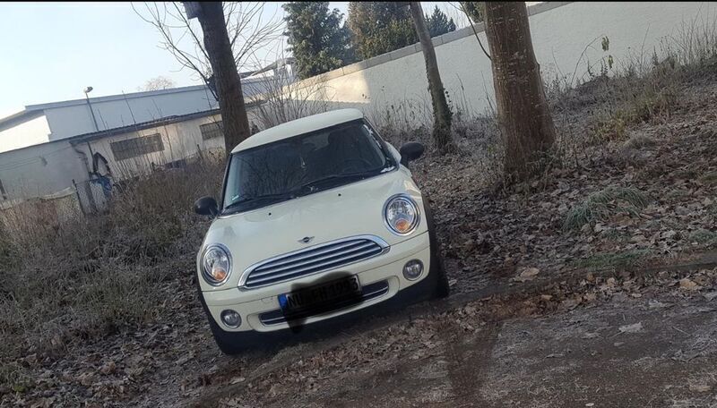 Weiß Gebraucht 2009 Mini ONE Kleinwagen | 1.500 € (Superpreis) - Bild 1/1