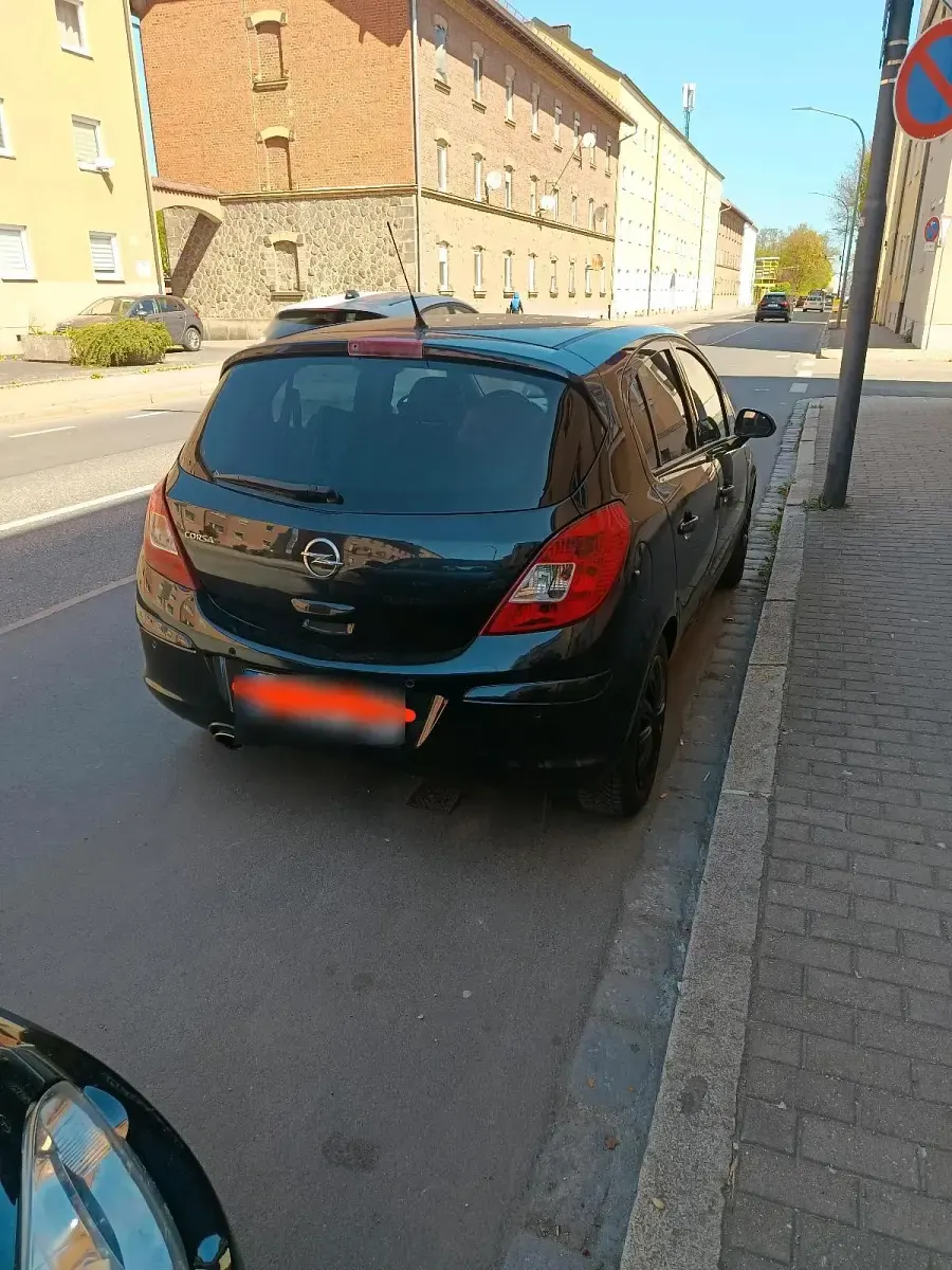 Gebraucht Opel Corsa 87 PS (63 kW) 2012 Schwarz Kleinwagen