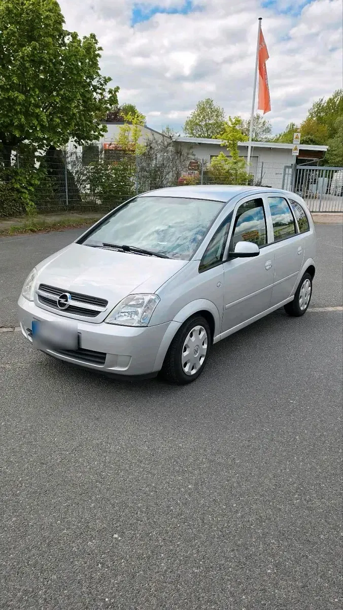 Używany Opel Meriva 101 KM (74 kW) 2005 Srebrny Minivan