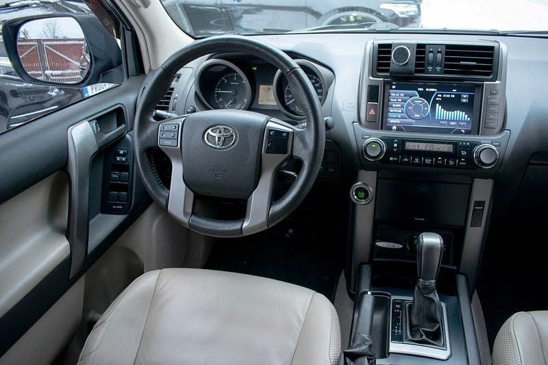 Gebraucht Toyota Land Cruiser Anniversary 190 PS (139 kW) 2011 Schwarz SUV