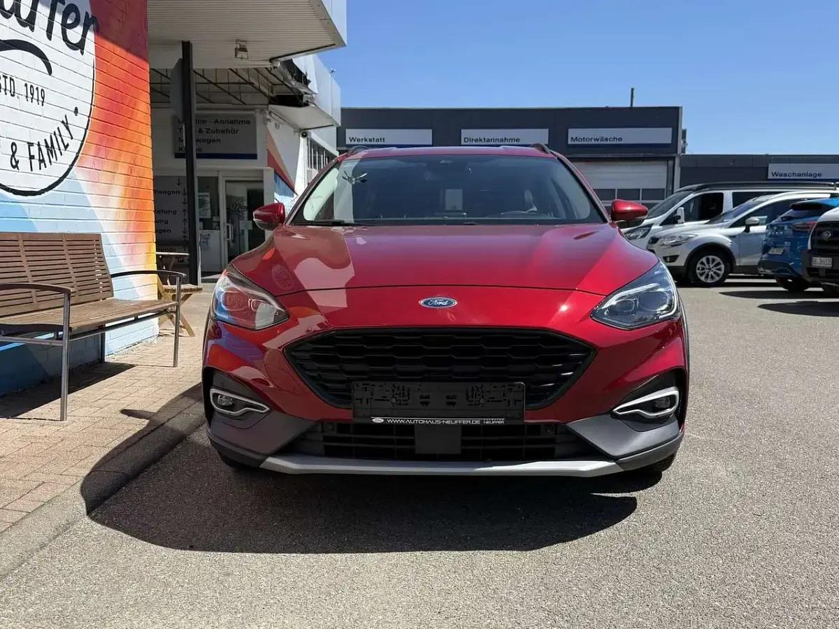 Usado Ford Focus Active 120 HP (88 kW) 2019 Vermelho Carrinha