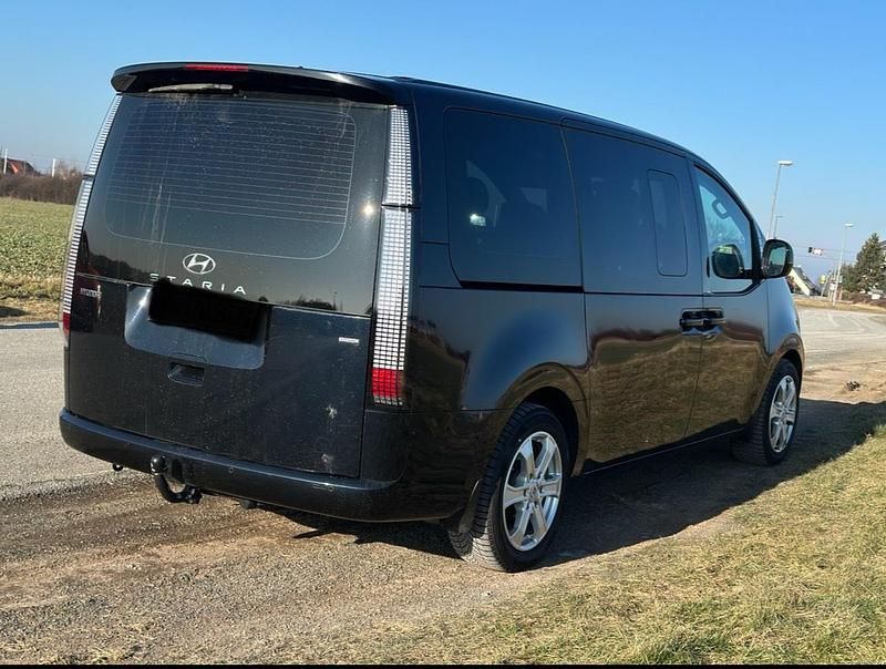 Gebraucht Hyundai Staria Prime 177 PS (130 kW) 2023 Blau Van / Kleinbus