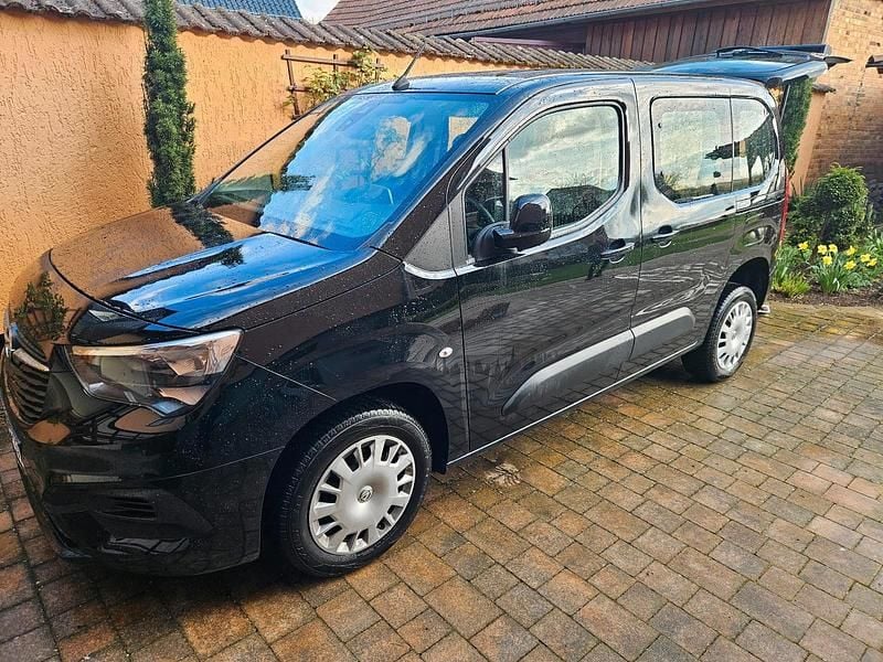 Second-hand Opel Combo 110 CP (80 kW) 2020 Negru Monovolum