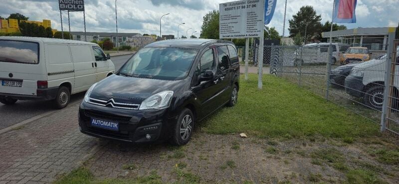 Schwarz Gebraucht 2017 Citroën Berlingo SELECTION Van / Kleinbus | 6.499 € (Superpreis) - Bild 1/4